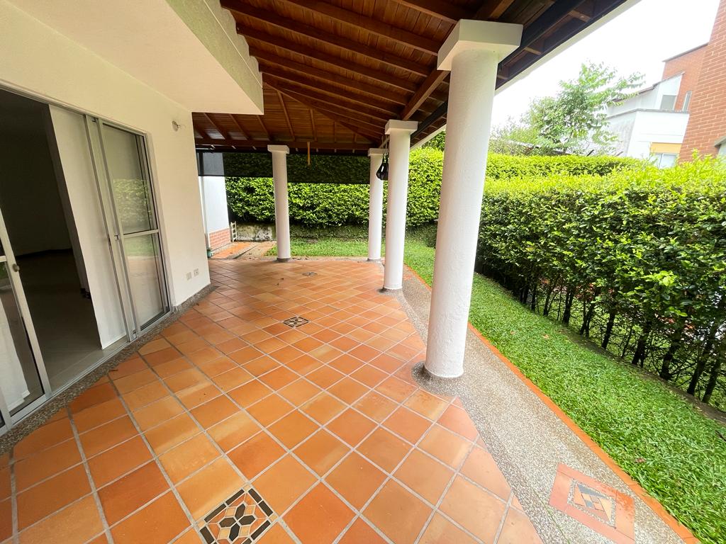 [ACs01047] Casa en zona Avenida Centenario para arriendo - Avenida Centenario
