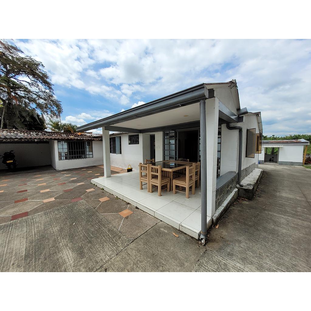 [ACs01019] Casa en zona TEBAIDA para arriendo - casa