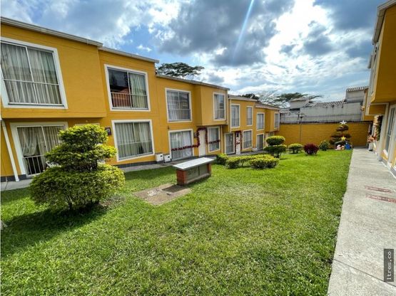 [ACs00438] Casa en zona VILLA MARAVELEZ para arriendo - Parqueadero 17