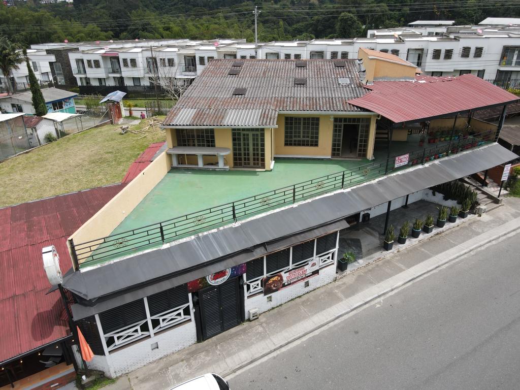 [ALocal00749] Local Comercial en zona Avenida Centenario para arriendo - Avenida centenario