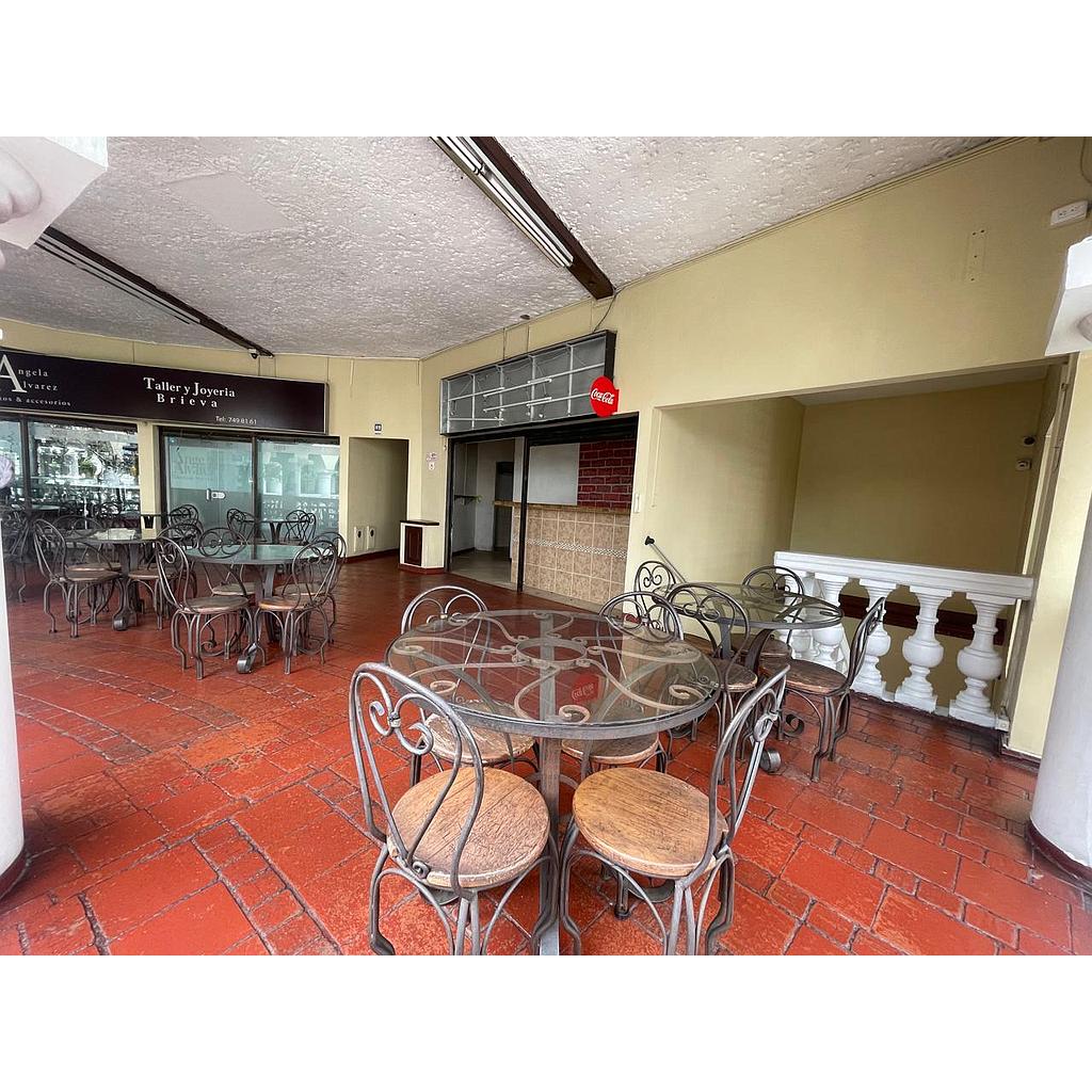 [ALocal02261] Local Comercial en zona Fogata para arriendo - Edificio el Bosque
