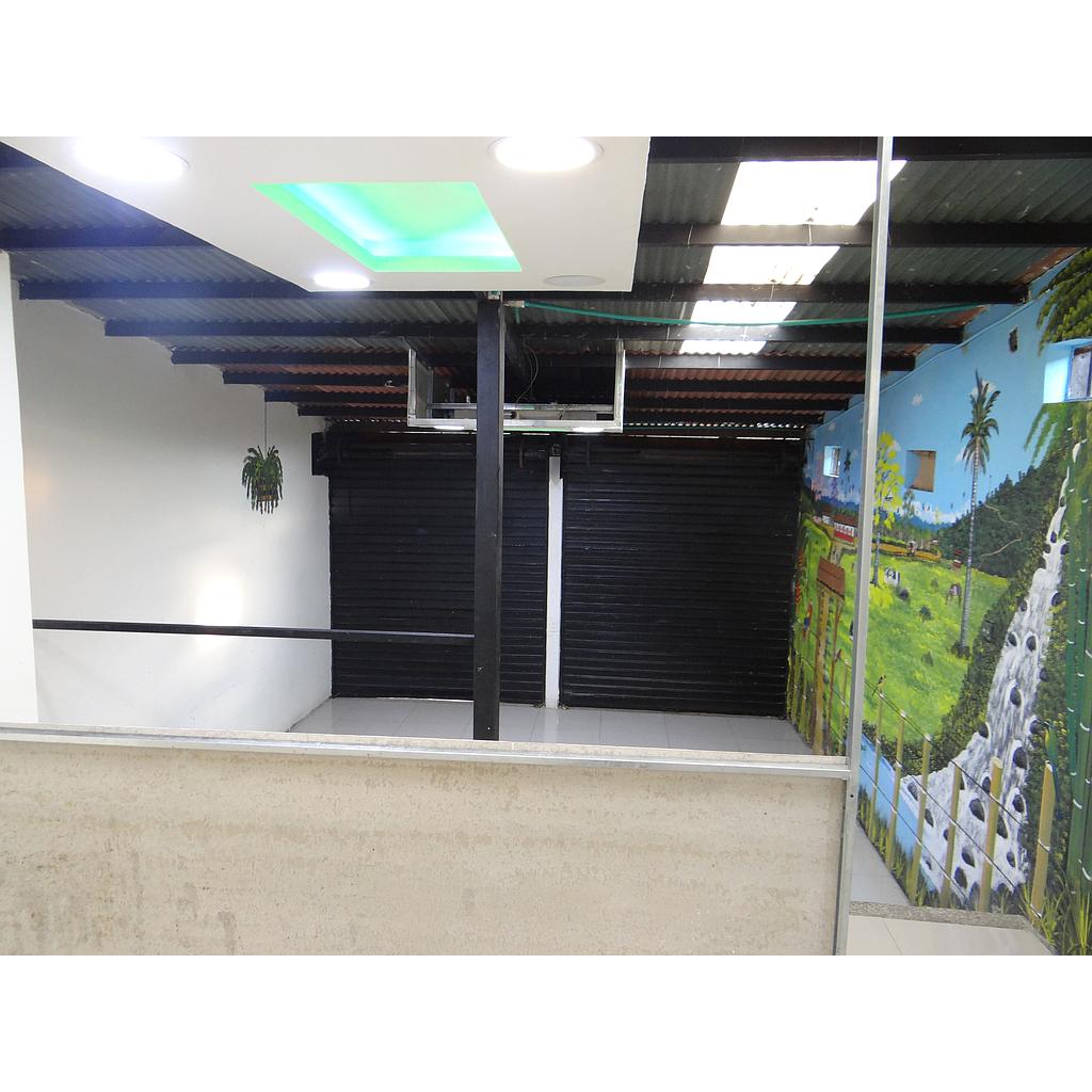 [00019] Local Comercial en zona fundadores bajo para arriendo - 00019