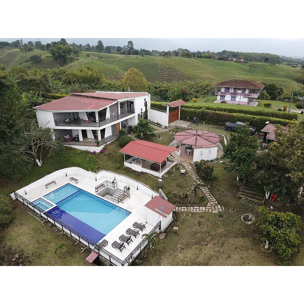 [A102337] FINCA-CHALET en False para arriendo