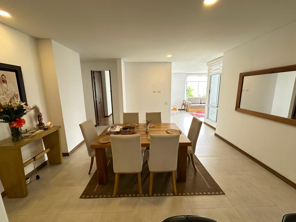 [VAprtmnt01318] Apartamento en zona Profesionales para venta - #16 a 44  Torre Valparaiso
