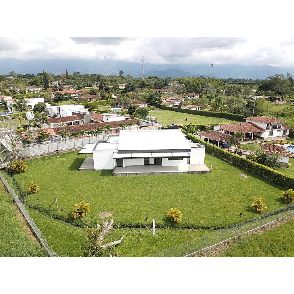 [VCampestre02302] Casa Campestre en zona sector del club campestre para venta - VCampestre02302