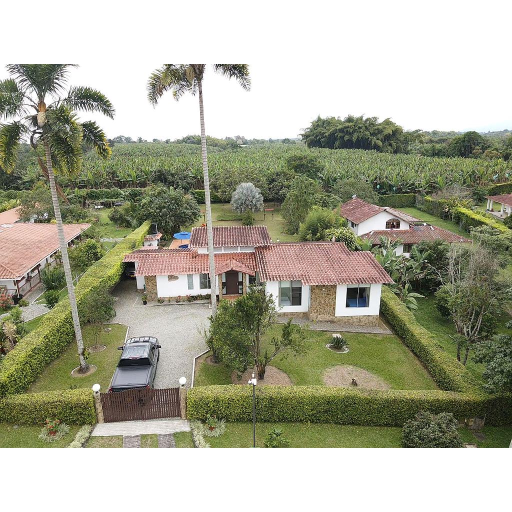 [VCampestre02363] Casa Campestre en zona Vereda la Albania para venta - VCampestre02363