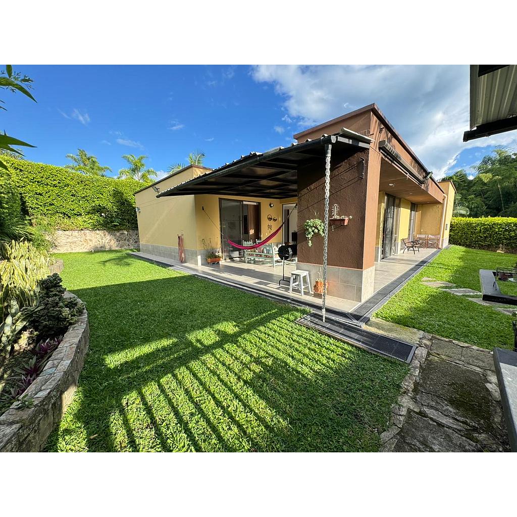 [VCampestre02195] Casa Campestre en zona Vía Armenia - La Tebaida para venta - Bosque del eden 