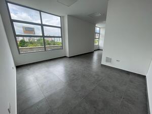 [VCnsltr02225] Consultorio en zona fundadores para venta - VCnsltr02225