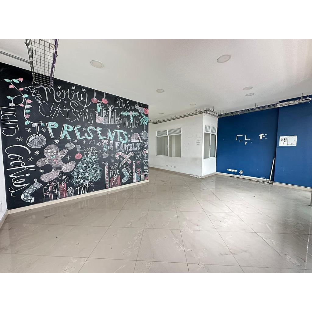 [ALocal02421] Local Comercial en zona CENTRO ZONA SAGRADA FAMILIA para arriendo - ALocal02421