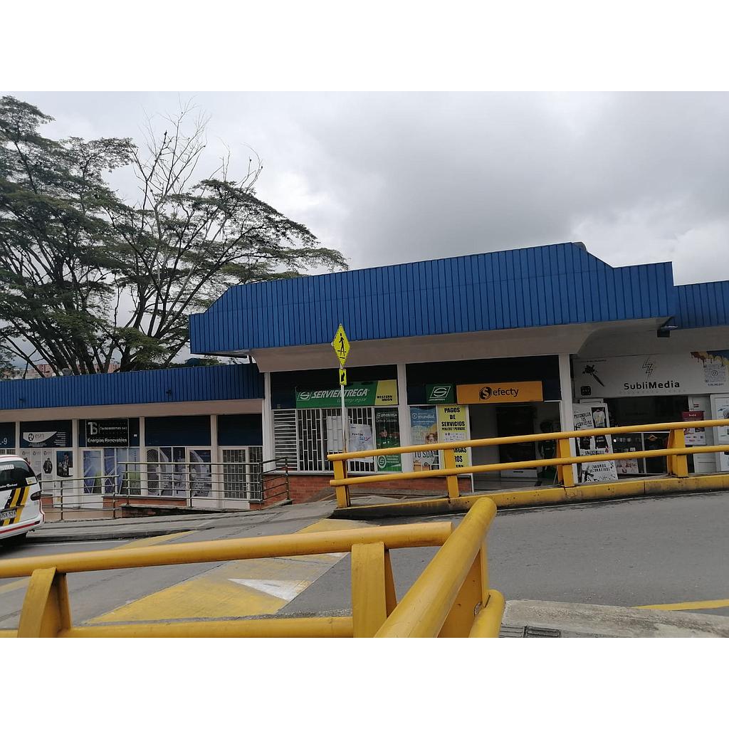 [VLocal00938] Local Comercial en zona Parque de la Constitución para venta - Florida Mall