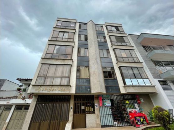[AAprtmnt00410] Apartamento en zona Profesionales para arriendo - APTO 501 PARQUEADERO #3