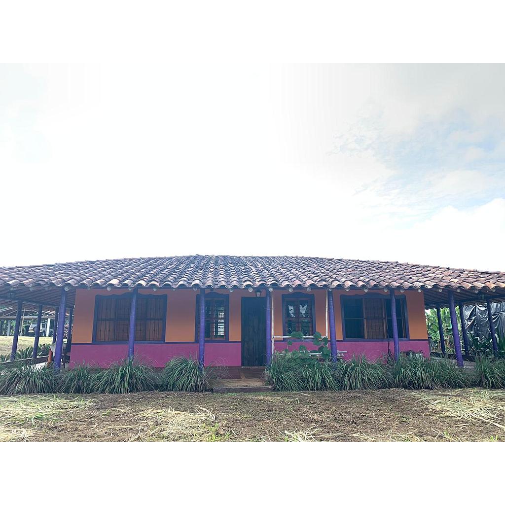 [ACampestre00205] Casa Campestre en zona 3 KM DE ARMENIA para arriendo - ACampestre00205