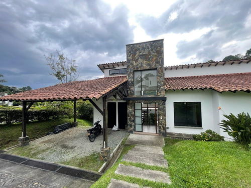 [ACampestre02206] Casa Campestre en zona via circasia pereira para arriendo - circasia